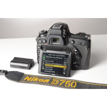 NIKON D 750 NU  29 317 CLICS