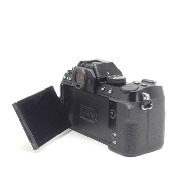 FUJIFILM X-S10