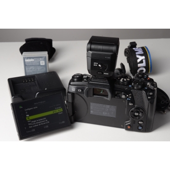 OLYMPUS EM 1-MKII NU - 5964 clics