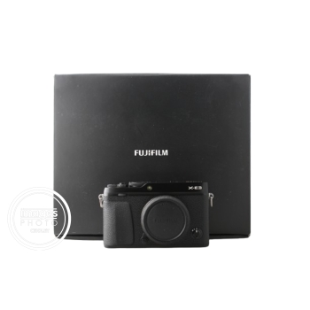 FUJI X-E3 NOIR + MHG-XE3