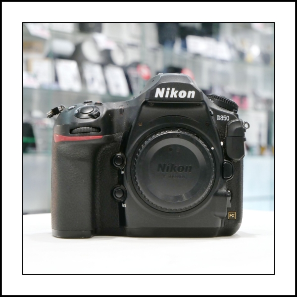 NIKON D850 (24574 déclenchements)