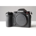 PANASONIC LUMIX S5 NU  4723 clics - 2 batteries