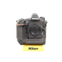 NIKON D6