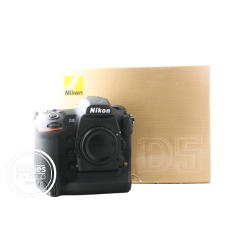 NIKON D5 NU 150323 CLICS