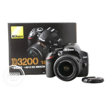 NIKON D3200 + AF-S 18-55