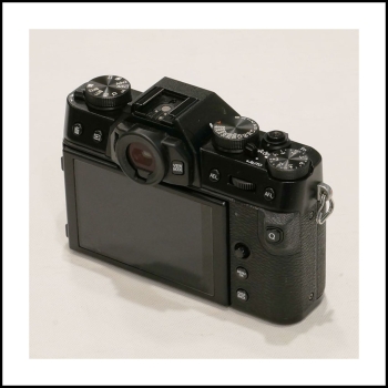 FUJI X-T30
