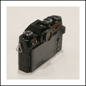 FUJI X-T30