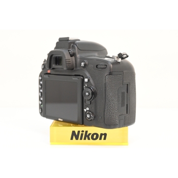 NIKON D750