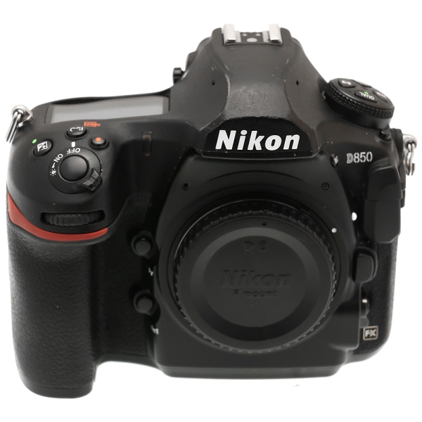 NIKON D850 - PAS DISPO -