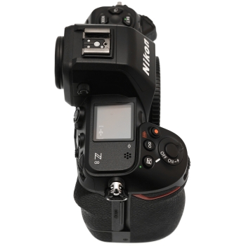 NIKON Z8