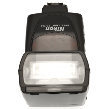 NIKON FLASH SB700