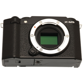 FUJI X-M5