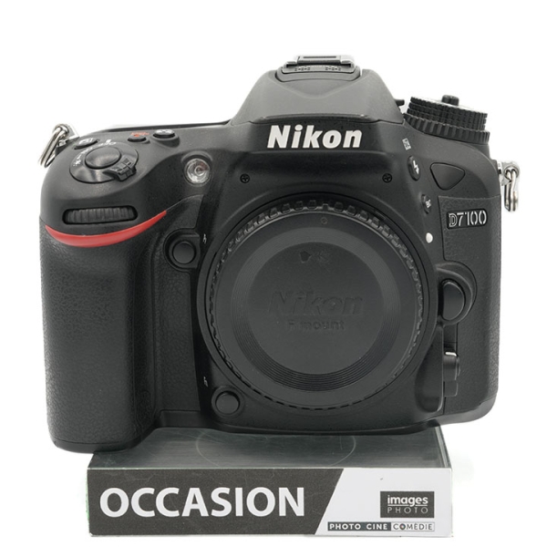NIKON D7100