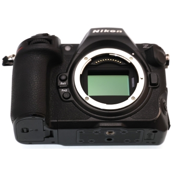 NIKON Z8
