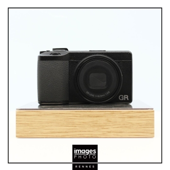 RICOH GR IV