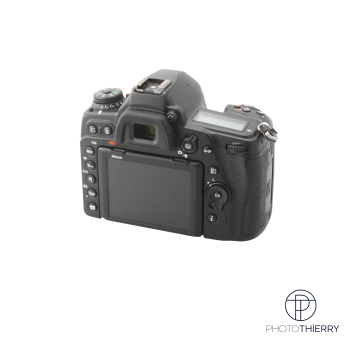 NIKON D780 NU (57616 CLICS)