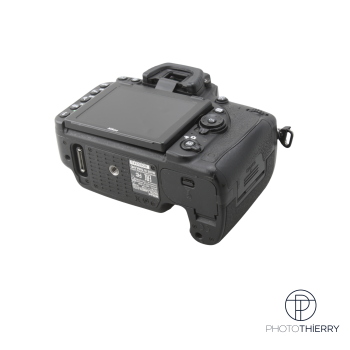 NIKON D750 NU (104680 CLICS)