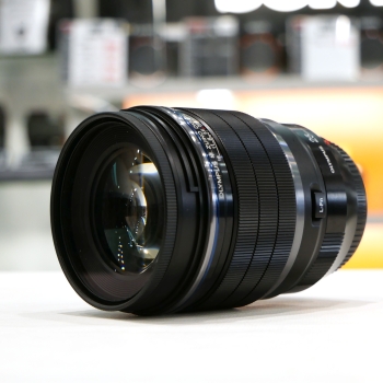 Olympus ED 25 mm f/1.2 PRO