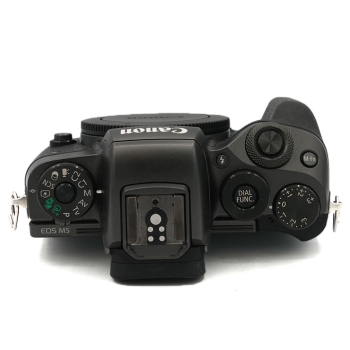 CANON EOS M5