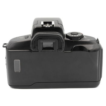 CANON EOS 700