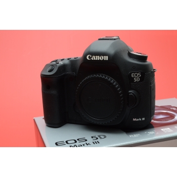 CANON EOS 5D MK III   "10° anniversaire"  21654 décl