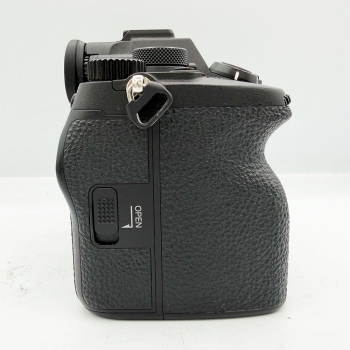 SONY ALPHA 7R V