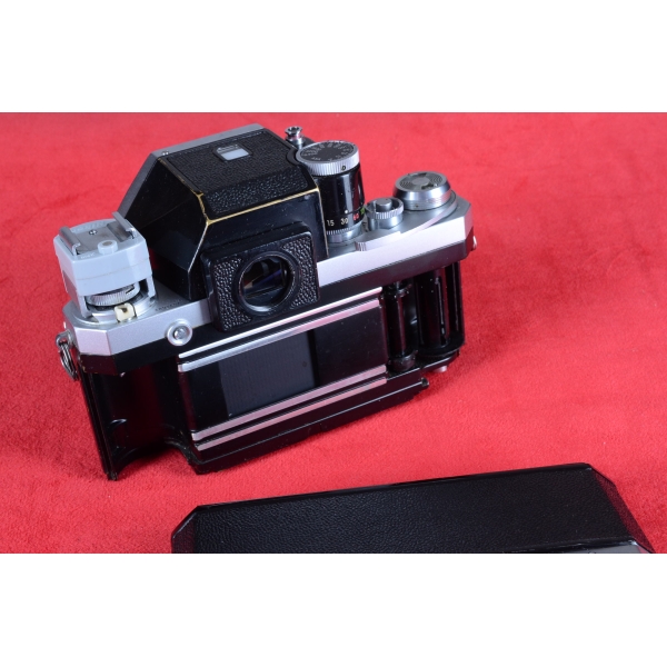 NIKON FTN CHROME NU (1968)