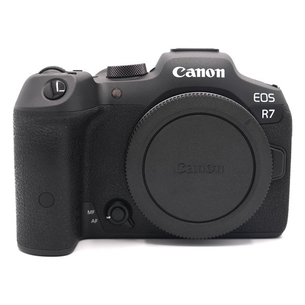 CANON R7