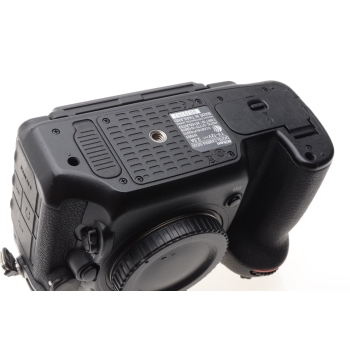 NIKON D 500 NU 180643 CLICS