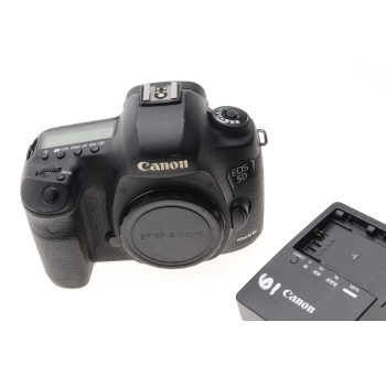 CANON EOS 5D MK III NU  80749 CLICS