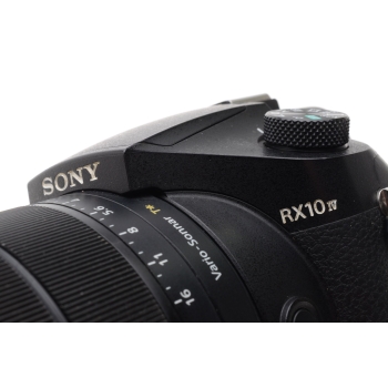 SONY RX 10 MK IV
