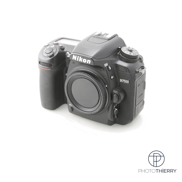 NIKON D7500 NU (25348 CLICS)
