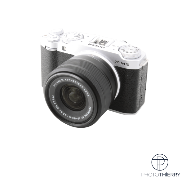 FUJI X-M5 SILVER + XC 15-45 F/3.5-5.6 OIS PZ  (814 CLICS)